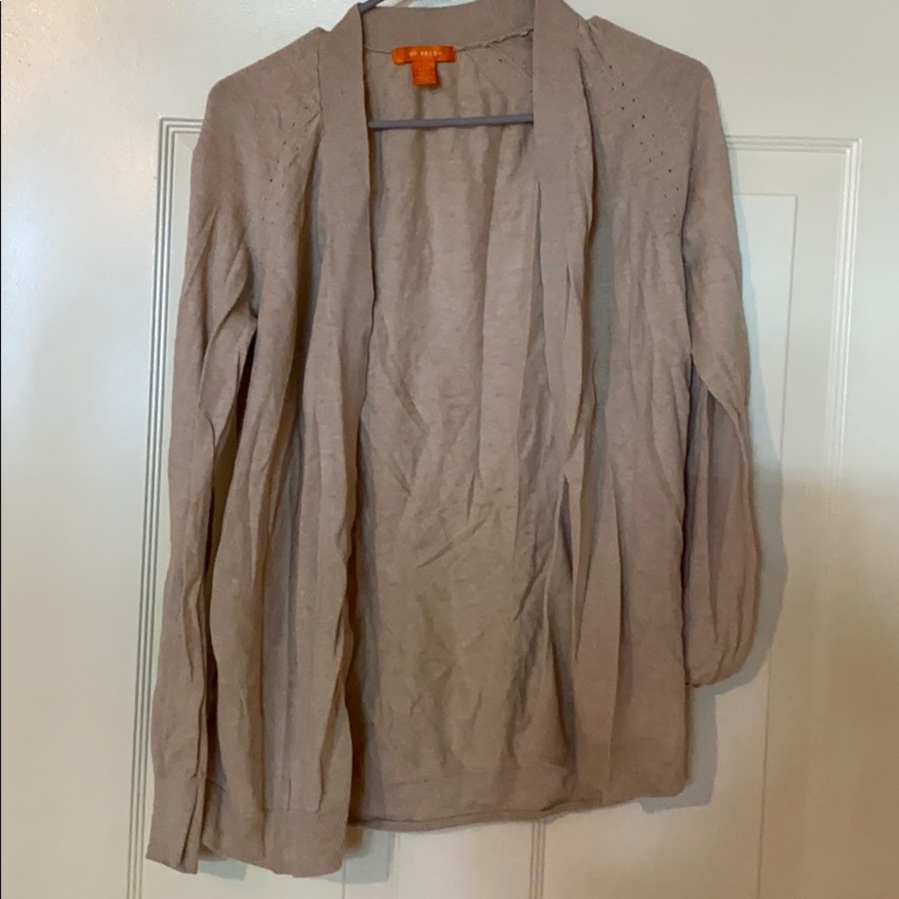 BEIGE CARDIGAN